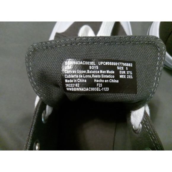 WONDER NATION BOYS size 5 DARK GRAY MEMORY FOAM LACE UP SHOES LOW TOP NWOT - Picture 14 of 16